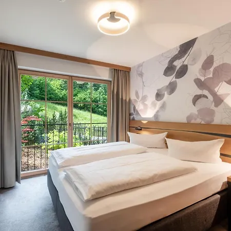 - Aparthotel