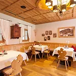 - Aparthotel