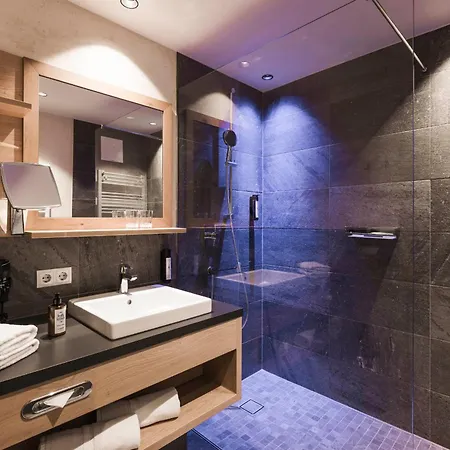 Apart Otel - 4*